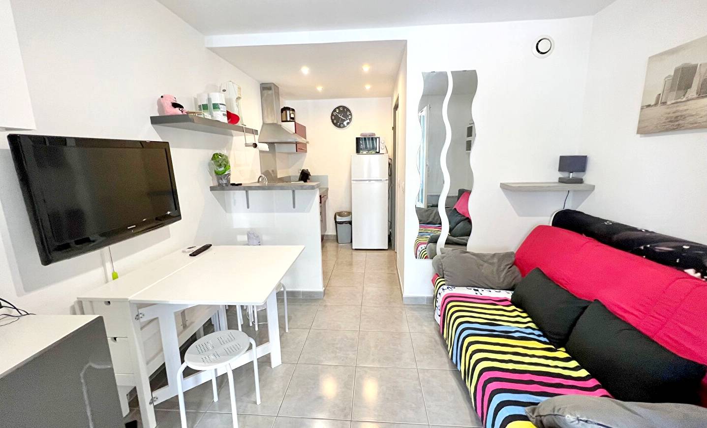 Studio rénové avec jardin à vendre à proximité de la Frégate Provence à Bandol