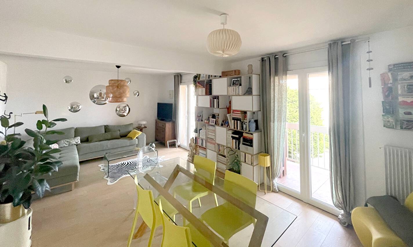 Appartement 3 pièces à vendre Avenue Bucarin à Six Fours par notre agence immobilière