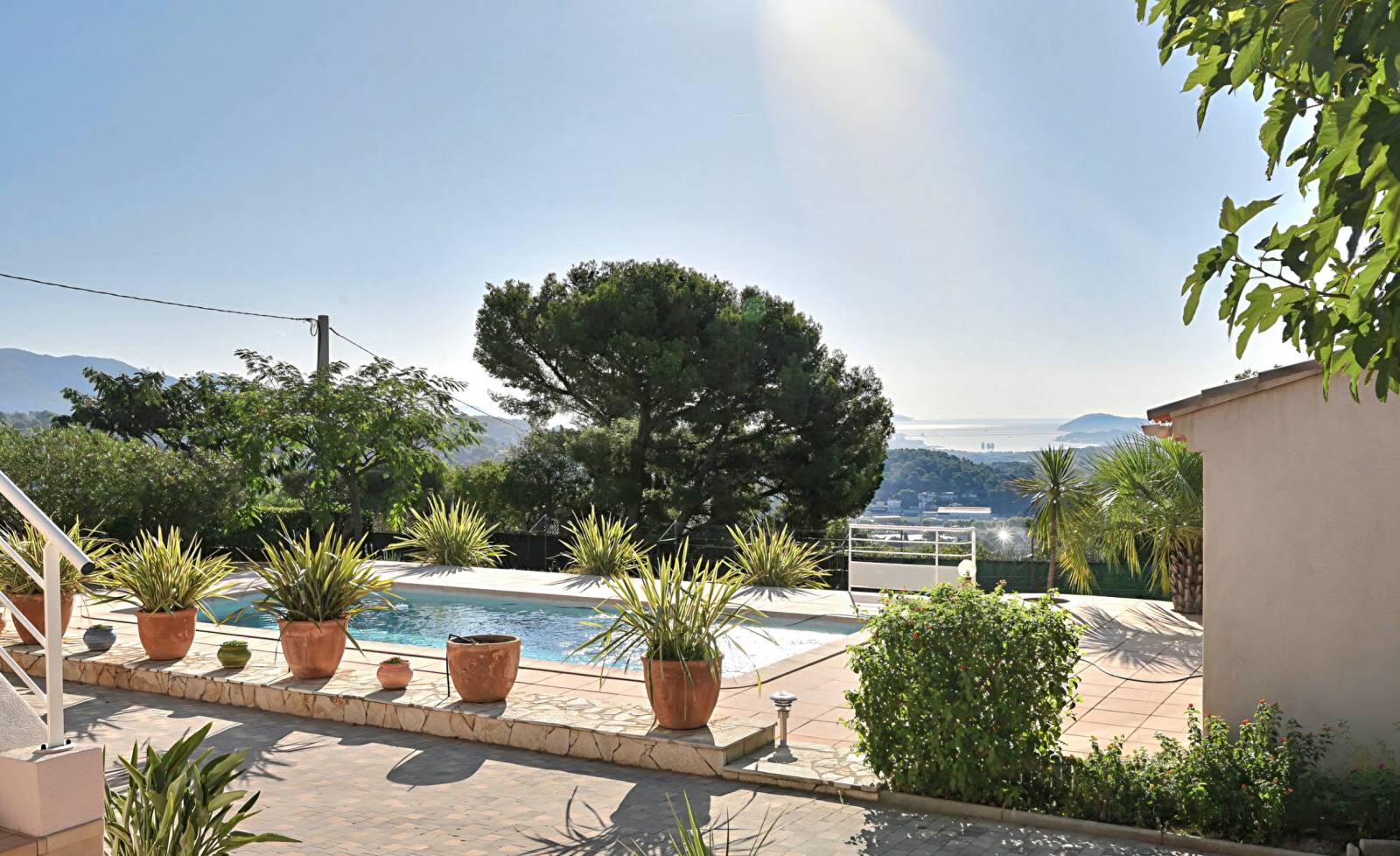 Maison avec panorama sur la Méditerranée à vendre à Ollioules dans le département du Var
