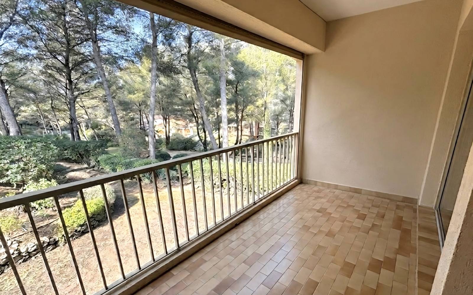 Appartement avec terrasse à vendre Ancien Chemin de Toulon à Sanary-sur-Mer