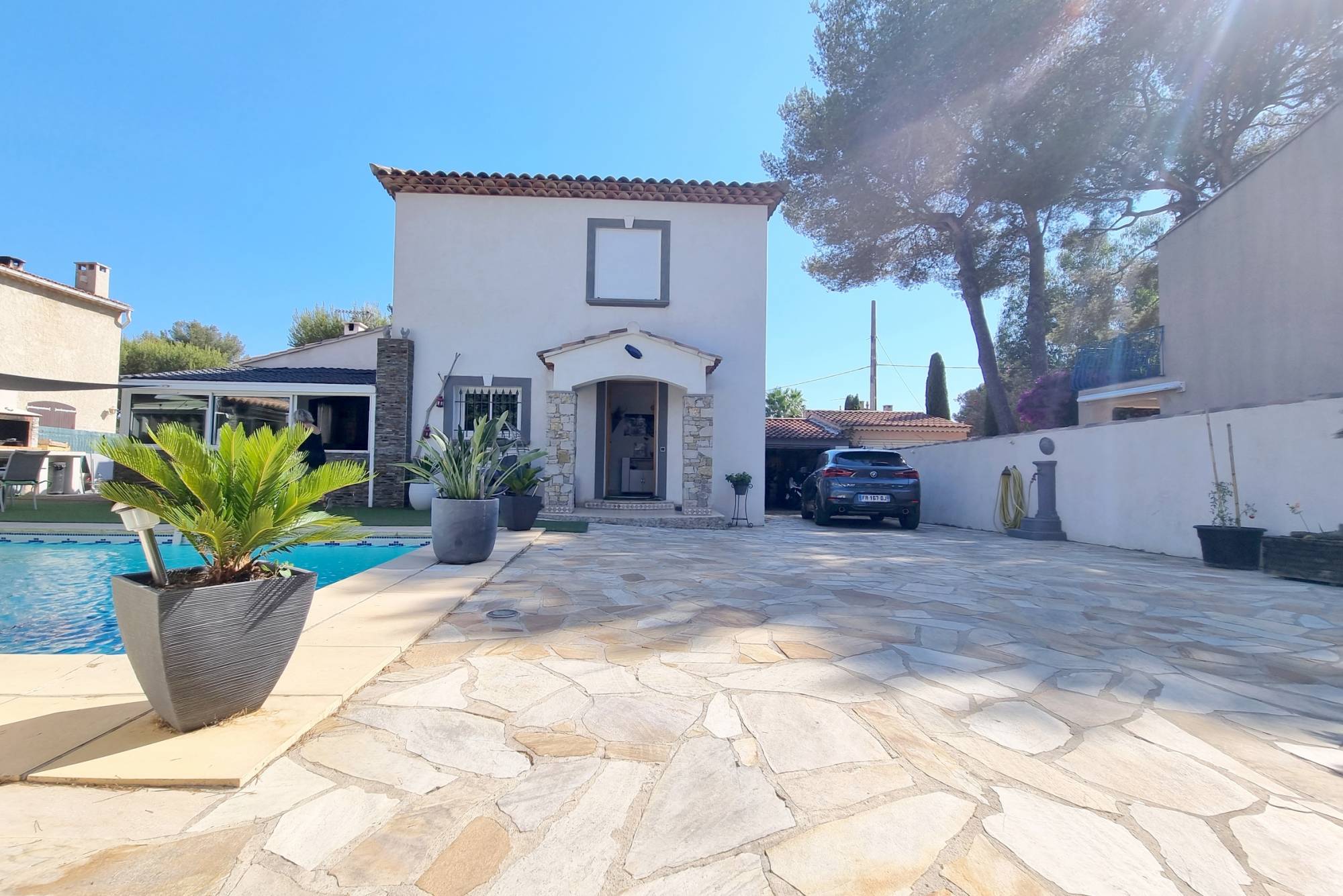 Maison avec garage et jardin à vendre Avenue de la Malogineste