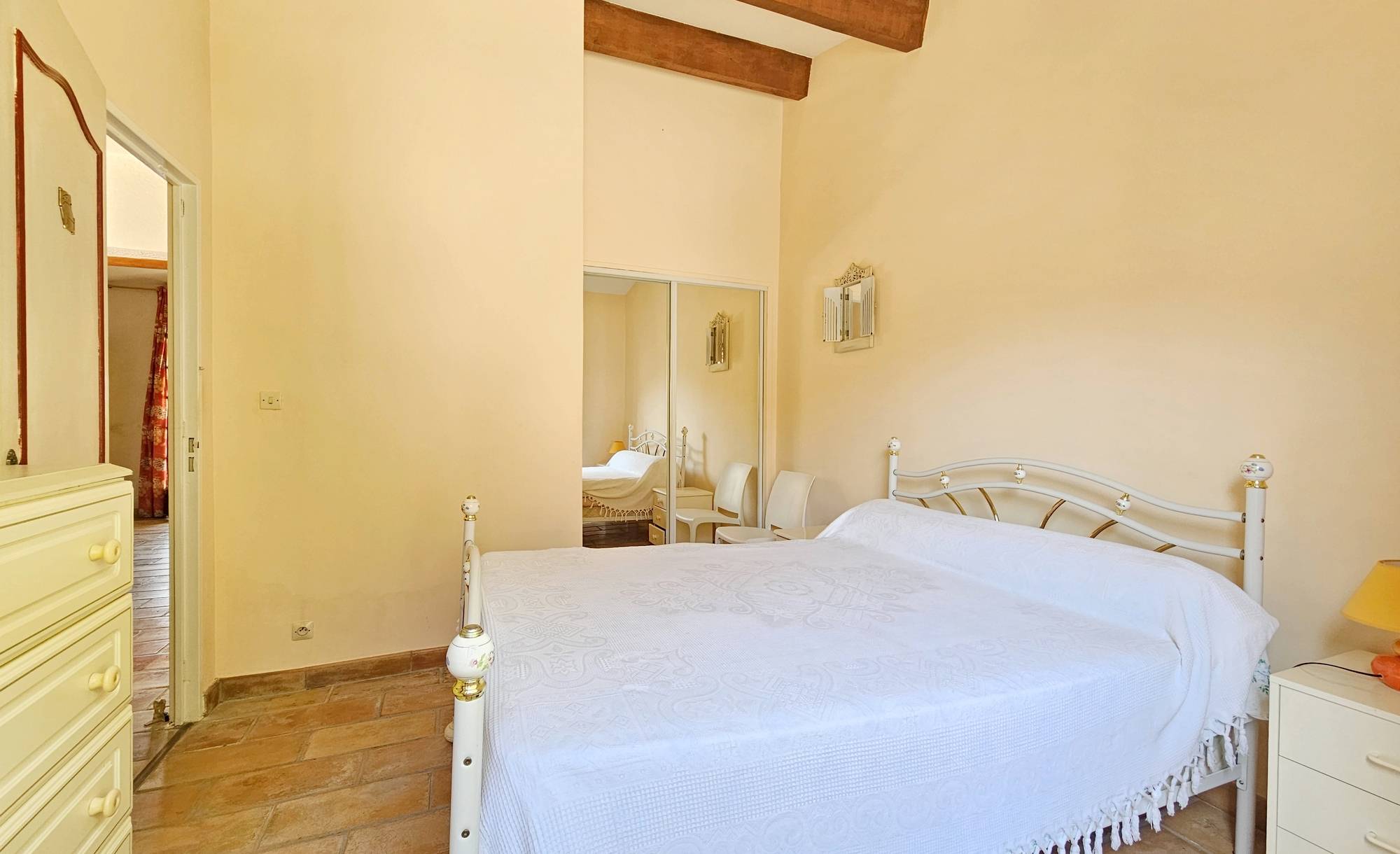 Maison de deux chambres à vendre à proximité du Chemin des Roches à Sanary