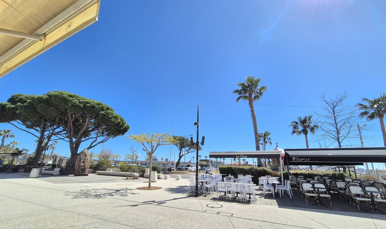 Murs commerciaux à vendre derrière le Quai Charles de Gaulle à Bandol