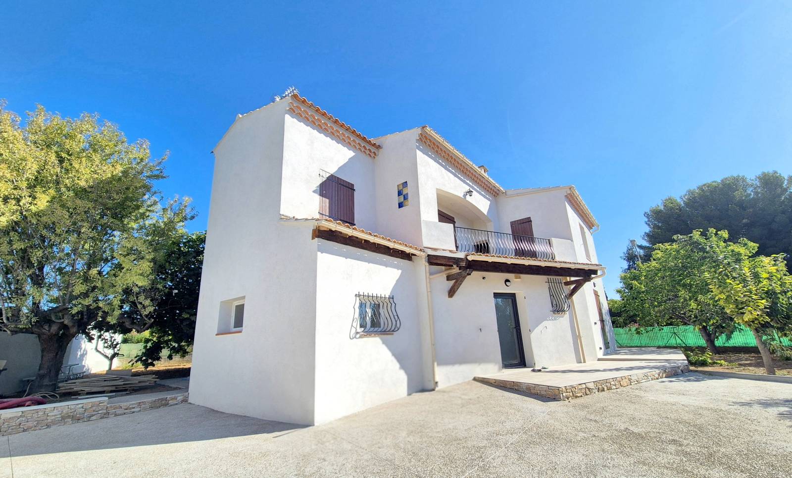 Maison de maçon rénovée avec jardin à vendre lotissement 