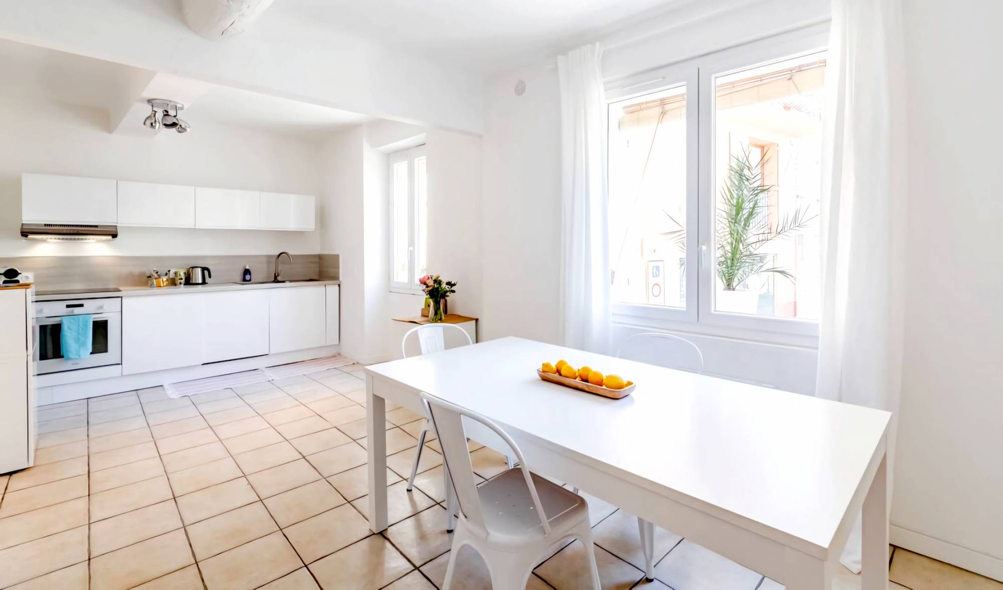 Appartement ancien intégralement rénové à vendre à proximité de l'église de Bandol