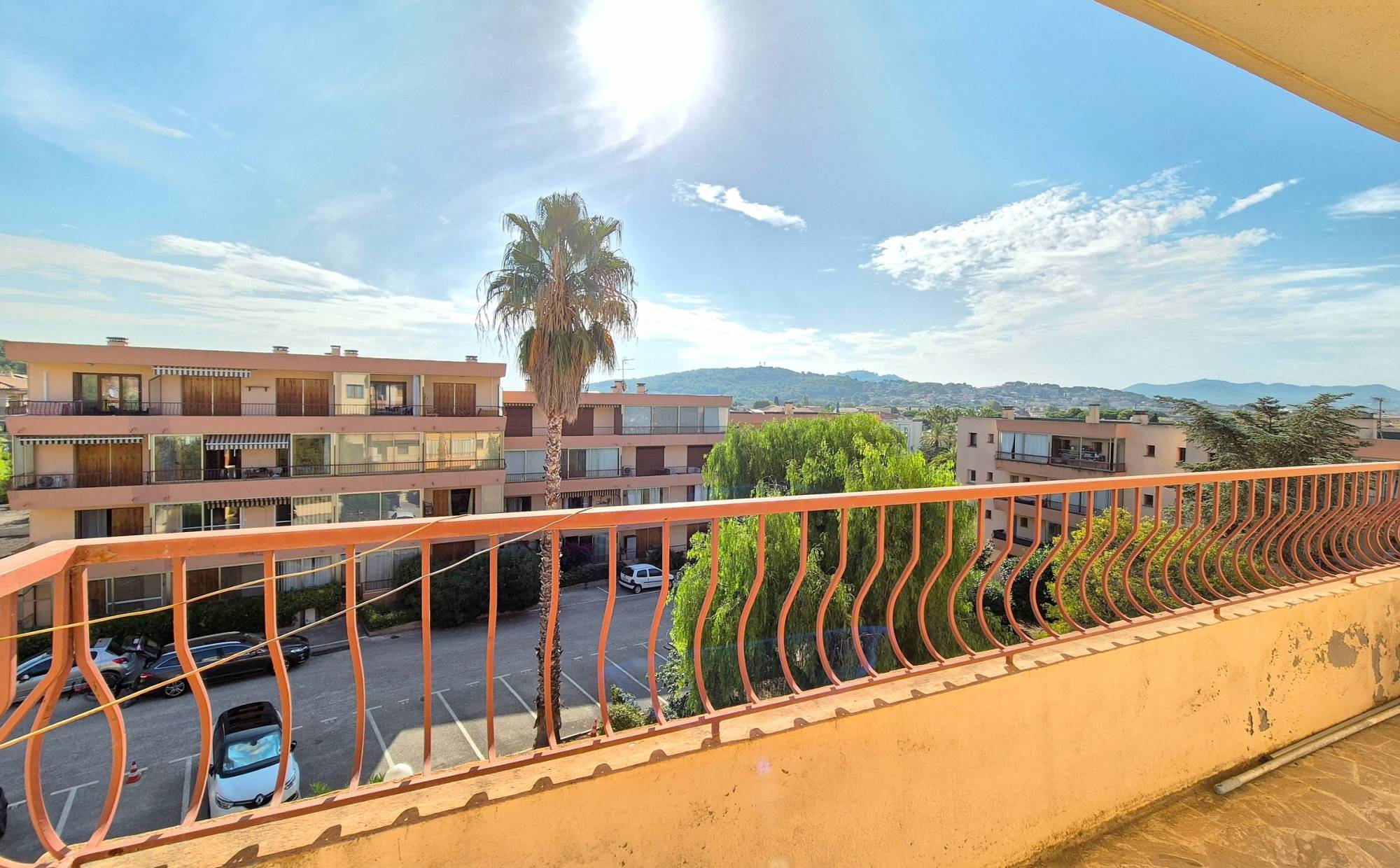 Appartement à rénover en dernier étage à vendre dans la résidence 