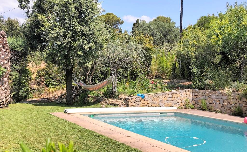 Mas provençal avec piscine, restauré à vendre par Orpi