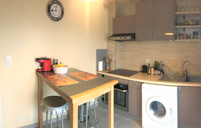 Appartement en parfait état jouissant d'une grande terrasse