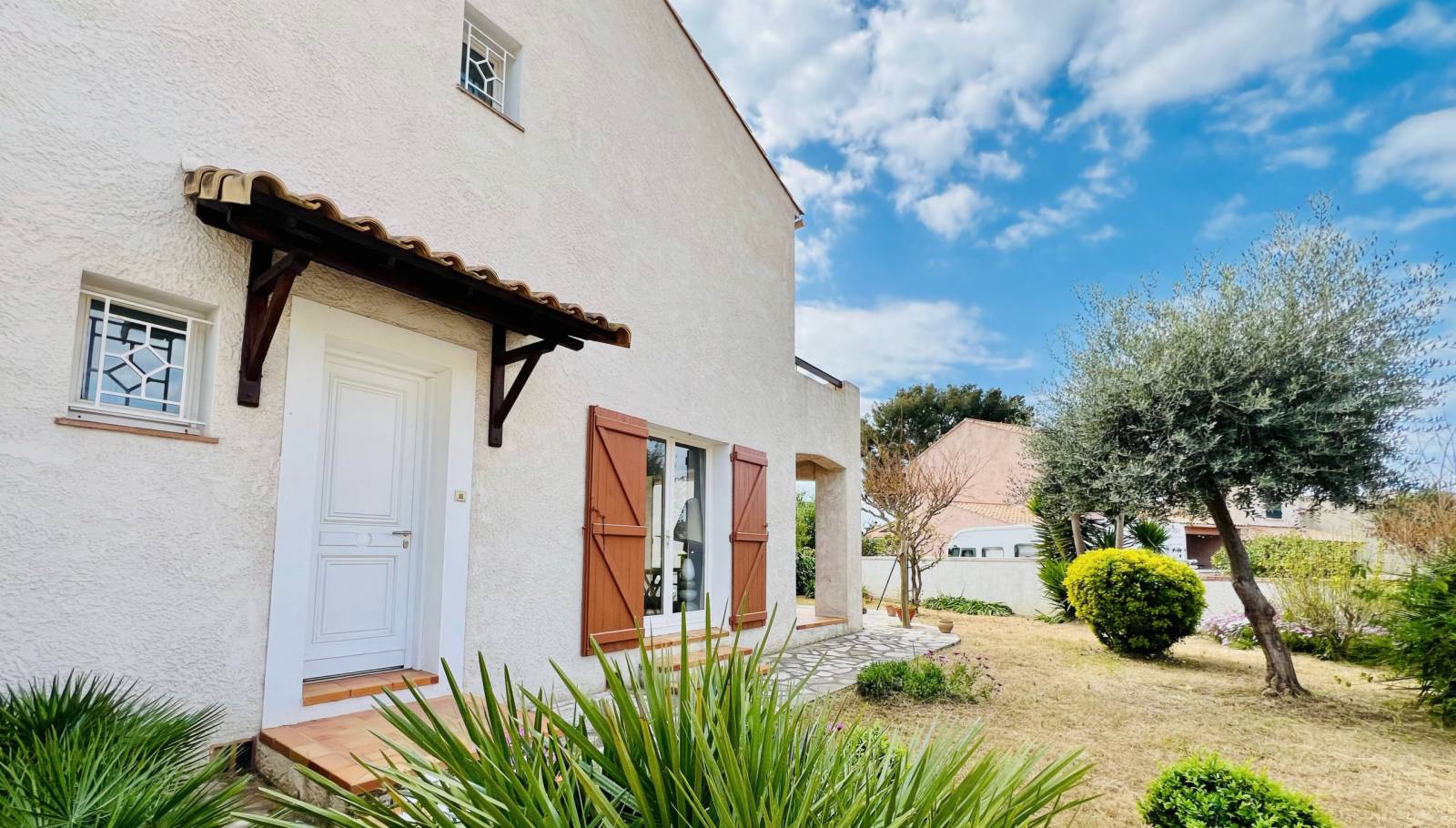 Maison familiale 4 pièces avec jardin d'agrément à vendre quartier Rocade les Playes à Six-Fours