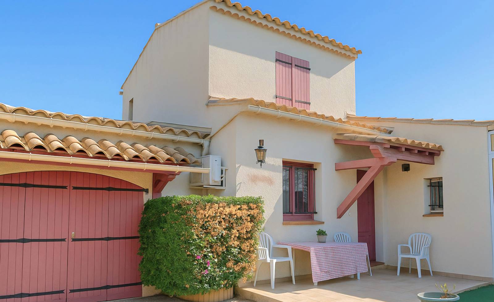Maison de charme avec garage et jardin à vendre quartier la Mascotte à Six-Fours-les-Plages