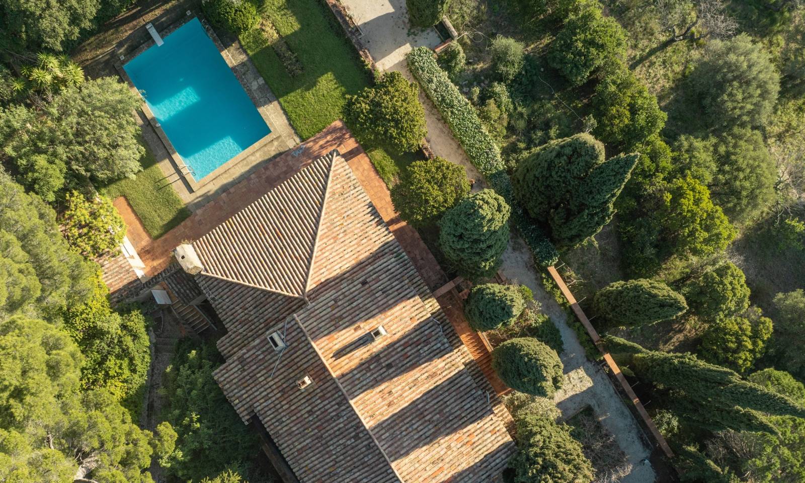 Domaine d'exception à Sanary : grande propriété familiale et son parc naturel