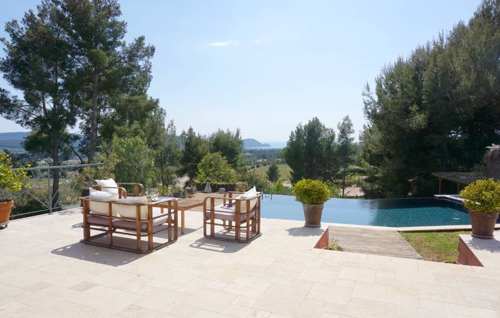 Demeure de prestige avec piscine à vendre à La Cadière
