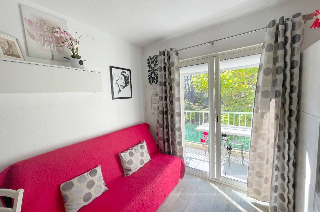 Appartement T2 à vendre dans une résidence de standing située à La Gorguette, à Sanary