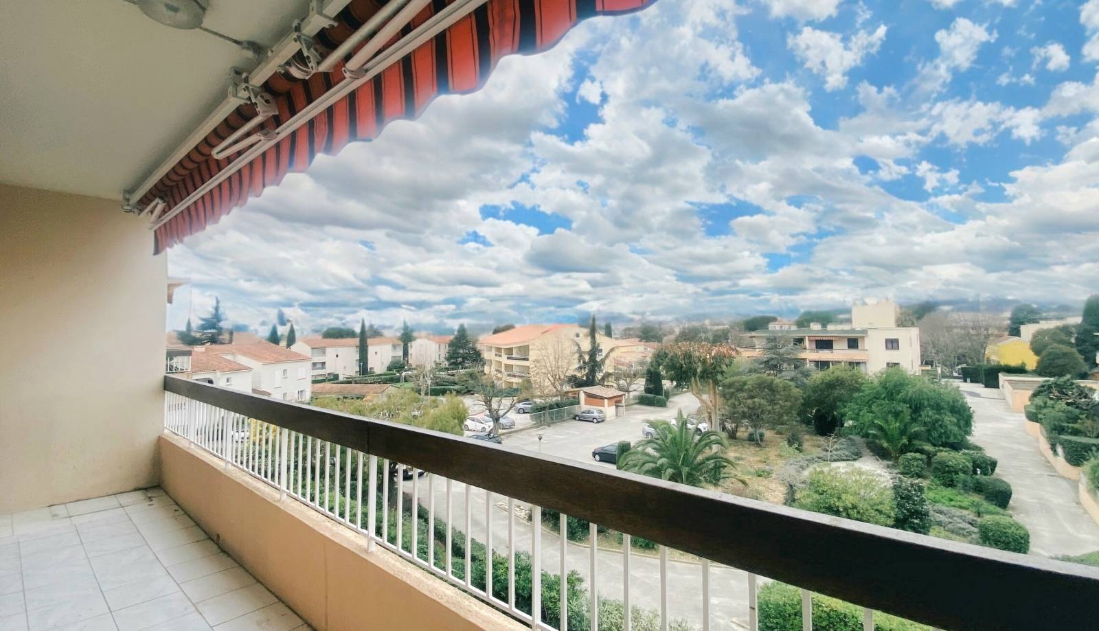 Appartement traversant 3 pièces avec terrasse à vendre Boulevard de Cabry à Six-Fours-les-Plages