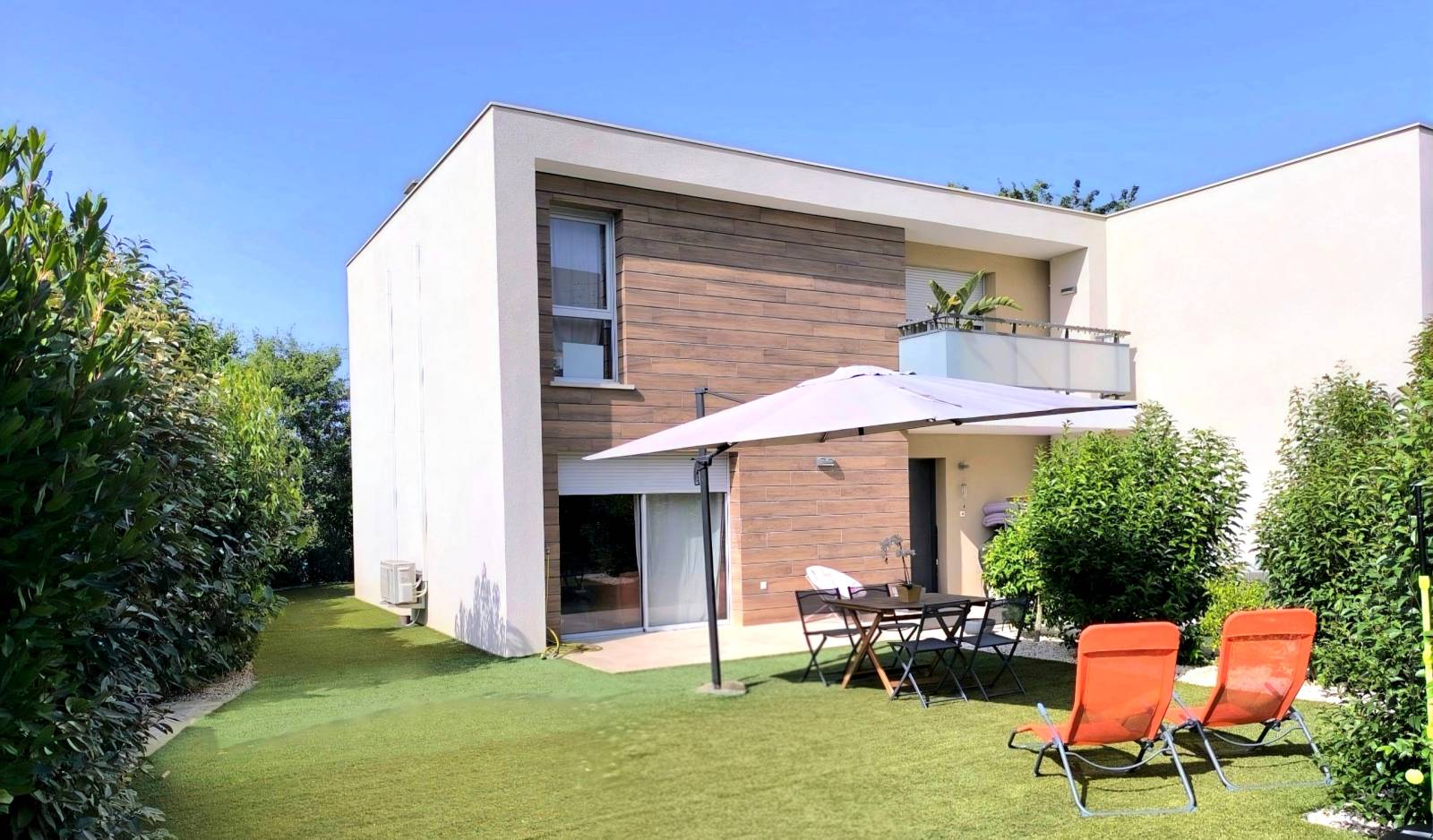 Maison moderne avec jardin et garage à vendre quartier Jaumard à Six-Fours-les-Plages