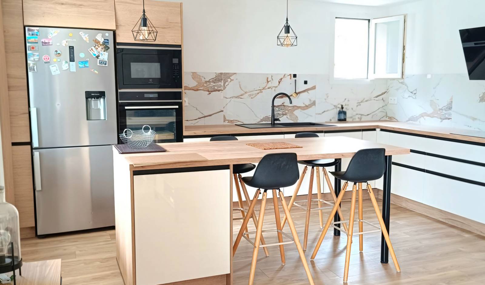 Habitation T4 rénovée avec garage et cave à vendre à proximité du Collège Reynier de Six-Fours