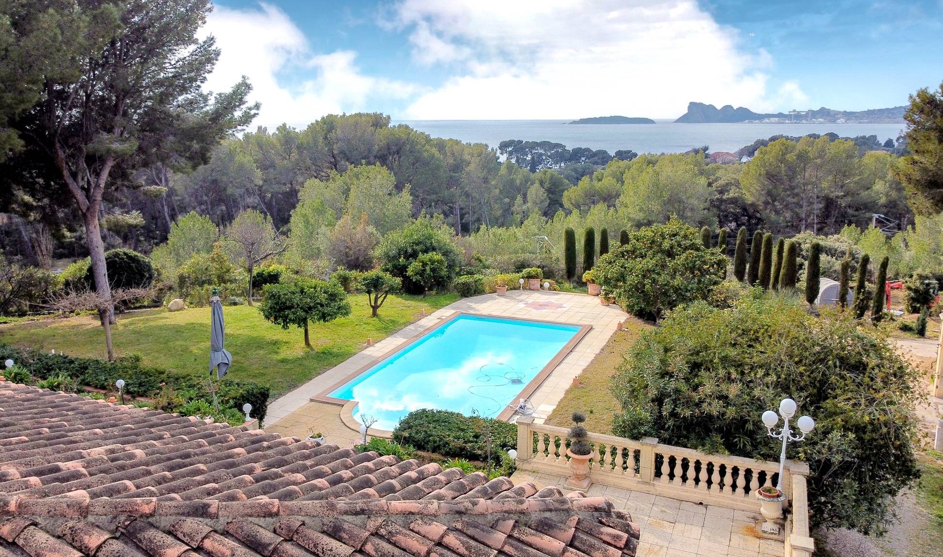Propriété avec vue sur la mer et le Bec de l'Aigle à vendre à La Ciotat