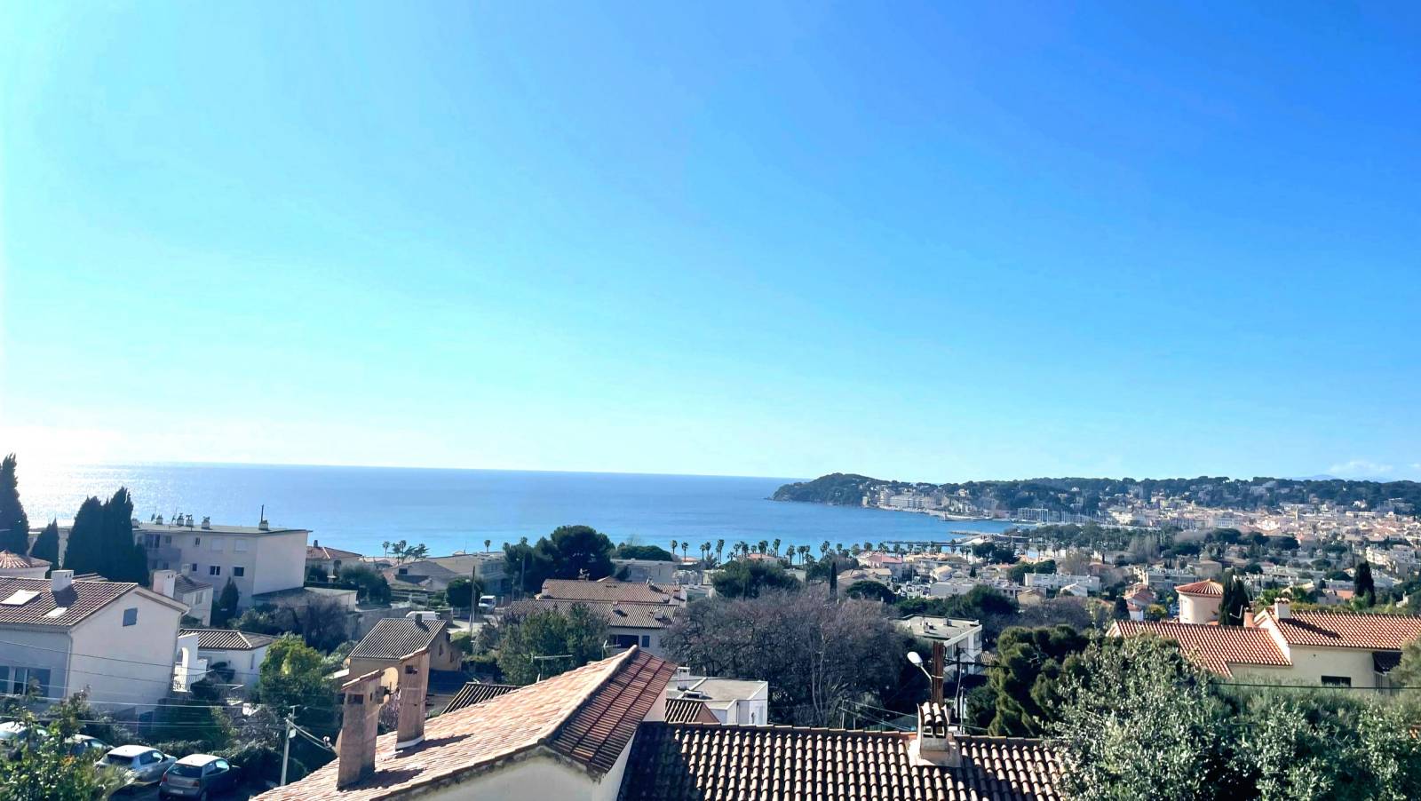 Appartement avec vue mer et garage à vendre dans la résidence six-fournaise 