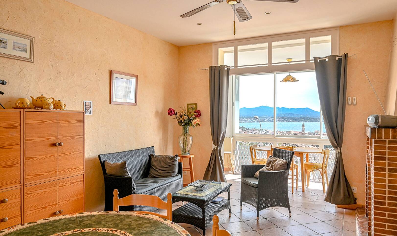 Haut de villa avec garage à vendre à 5 minutes du piétonnier de Sanary-sur-Mer
