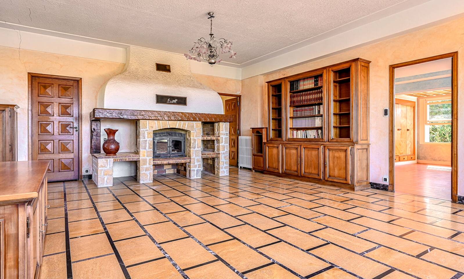 Maison avec garage à vendre à proximité du port de Sanary-sur-Mer