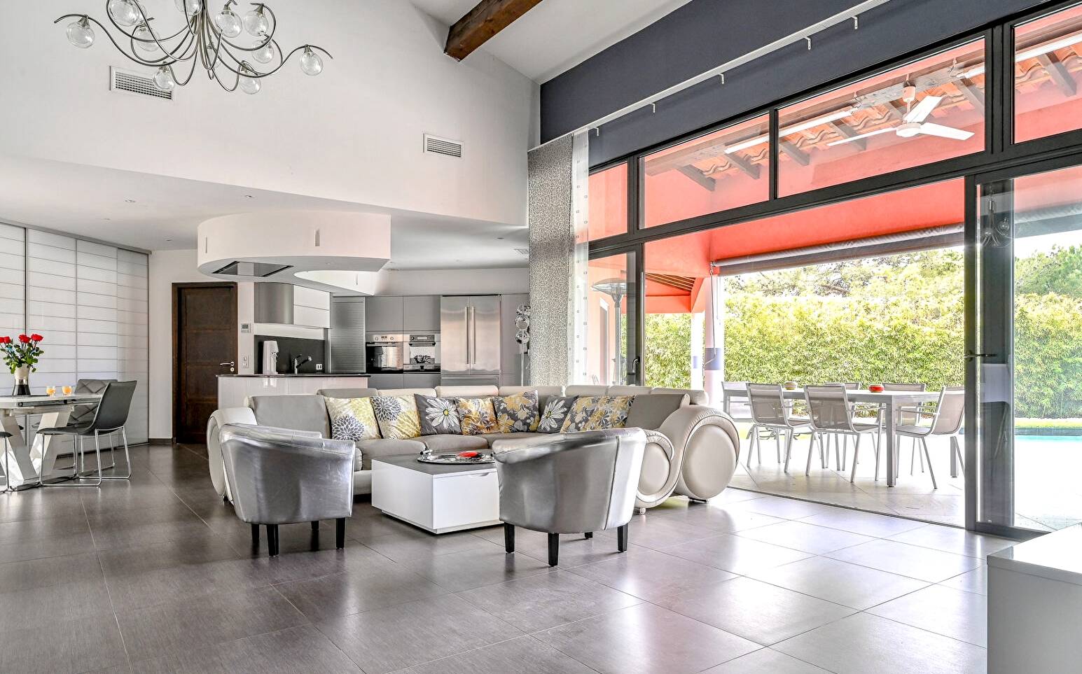 Propriété 5 pièces de trois chambres à vendre à 3 minutes à pied de la plage de Bonnegrâce