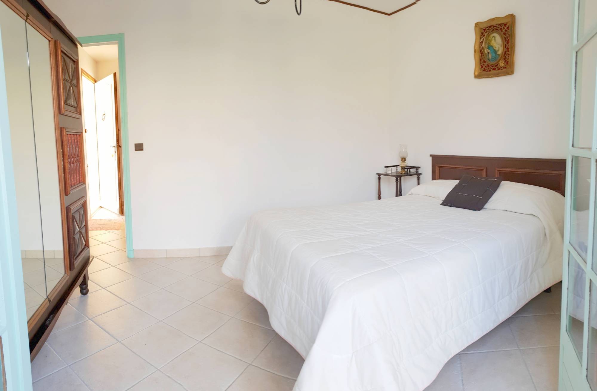 Villa avec chambres spacieuses vendue dans un quartier huppé de Sanary