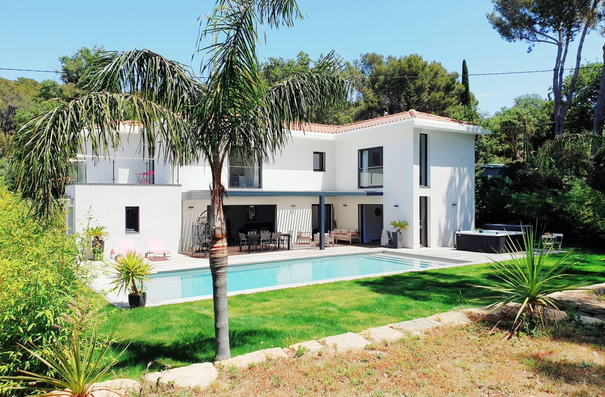 Maison de prestige située à 1 km du centre-ville de Six-Fours