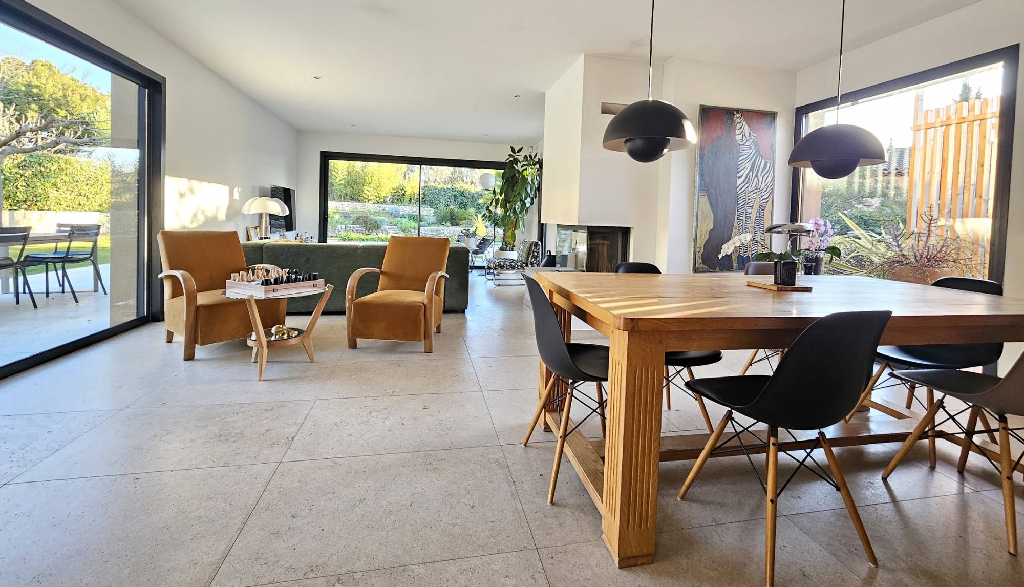 Villa de 3 suites parentales à vendre sur un chemin de campagne vers le secteur du Pont d'Aran à Sanary