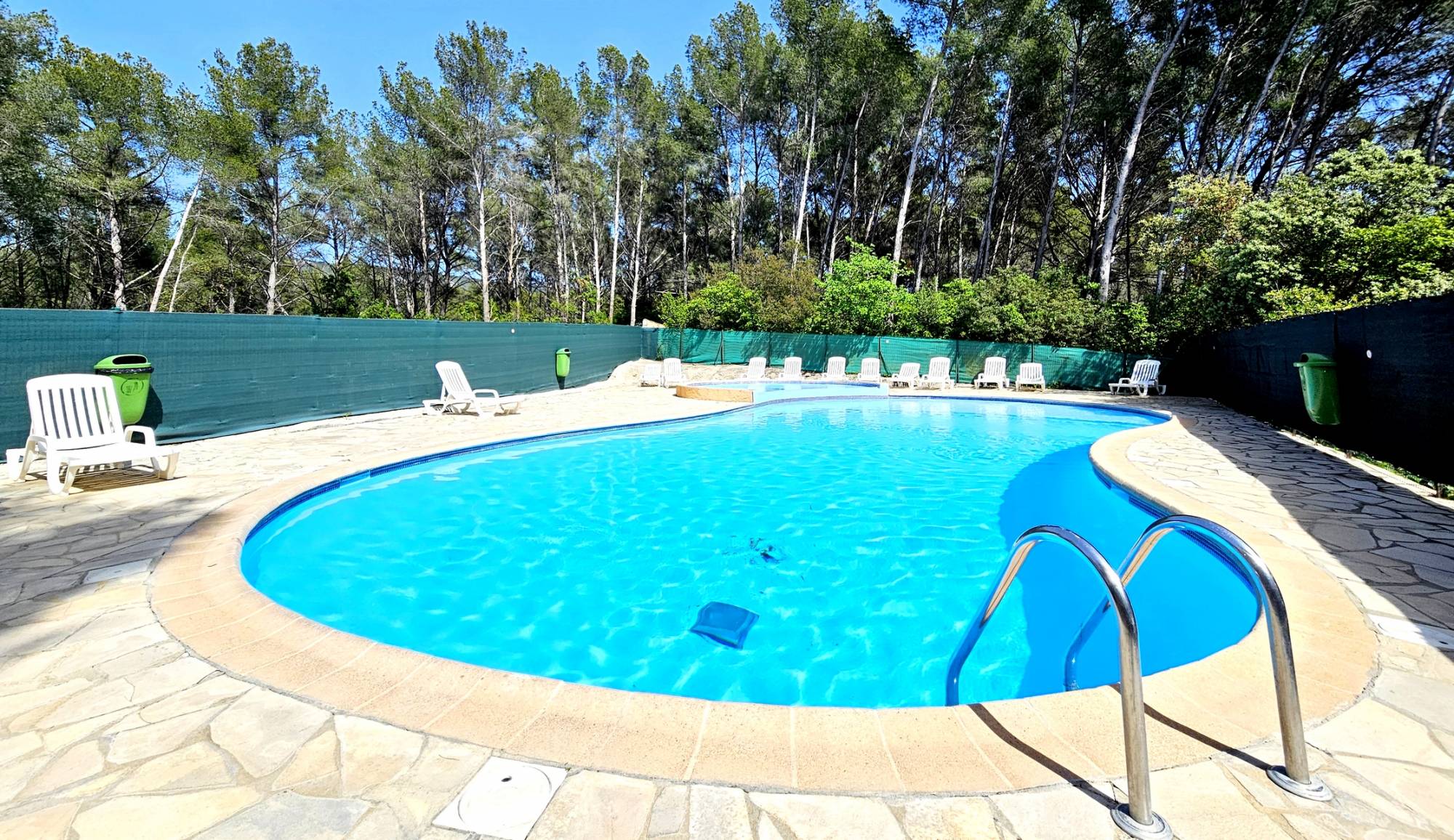 La résidence avec piscine des Cystes est un magnifique lieu de villégiature