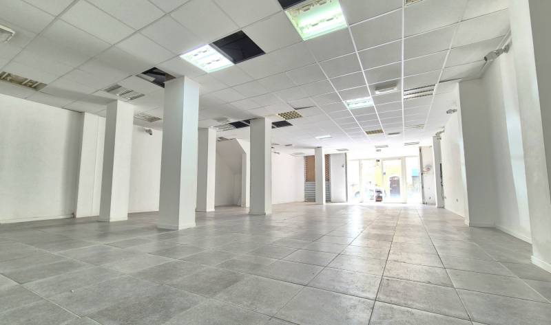 Murs commerciaux adaptés pour une salle de sport, une maison de santé, un supermarché, un salon d'esthétique... 