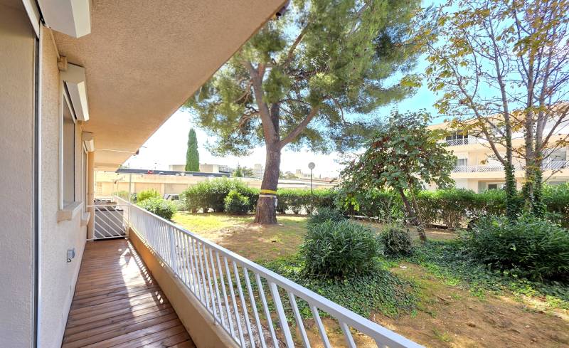 Appartement 3 pièces traversant et rénové à vendre dans la résidence 