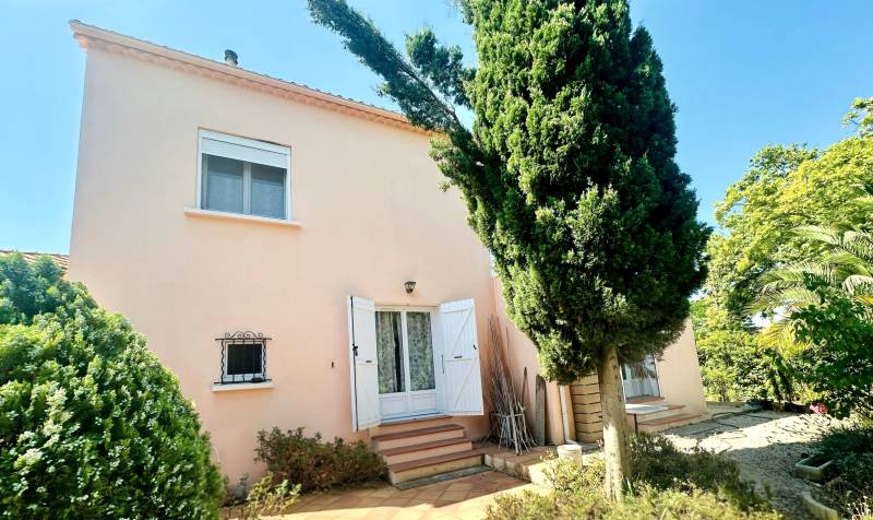 Maison 5 pièces avec jardin et cabanon à vendre quartier la Mascotte à Six-Fours-les-Plages