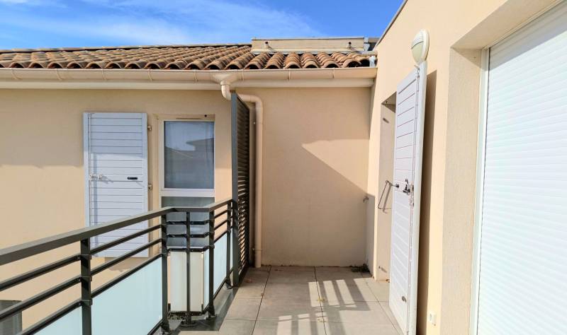 Appartement en dernier étage avec terrasse et garage en sous-sol à vendre quartier Guigon à Six-Fours