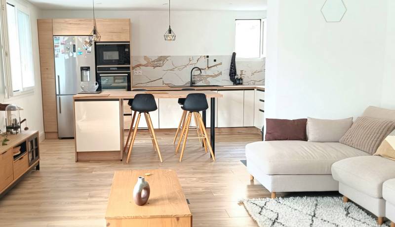 Appartement 4 pièces modernisé à vendre dans une résidence située Avenue du Verger à Six-Fours-les-Plages