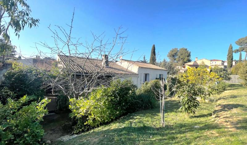Propriété avec jardin arboré à vendre dans un cadre champêtre du Castellet