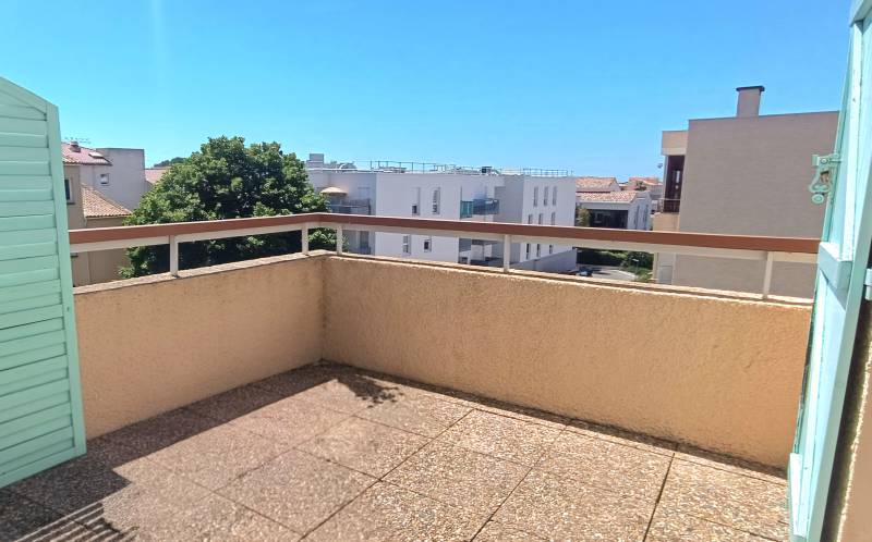 Appartement 2 chambres avec terrasse à vendre par notre agence immobilière à Six-Fours Rue Brunette