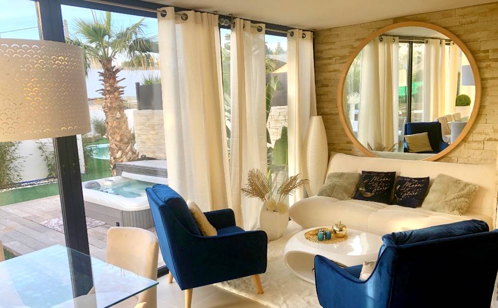 Appartement de standing avec piscine et jacuzzi