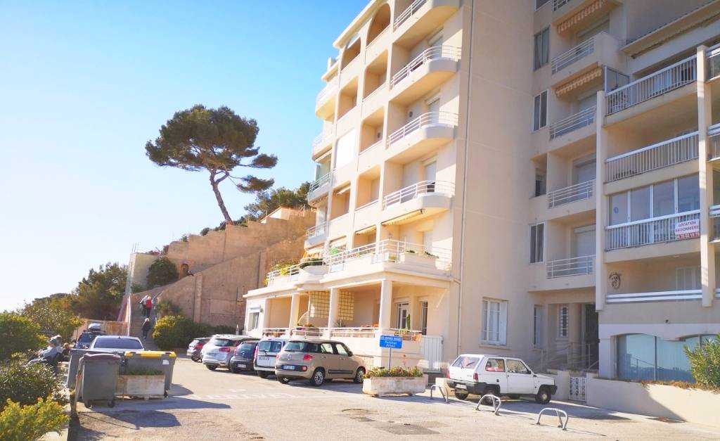 Résidence avec ascenseur à vendre la Corniche des Baux