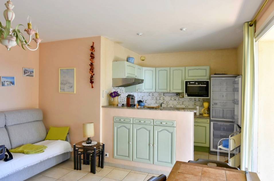 Appartement F2 en dernier étage à vendre à Sanary