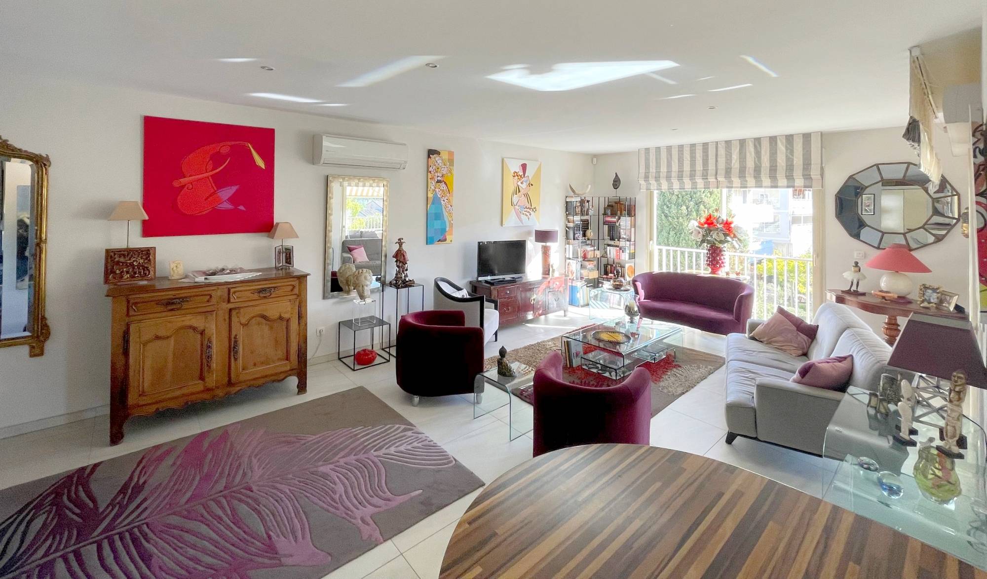 Appartement de plus de cent mètres carrés à vendre à une dizaine de minutes à pied du port de Sanary