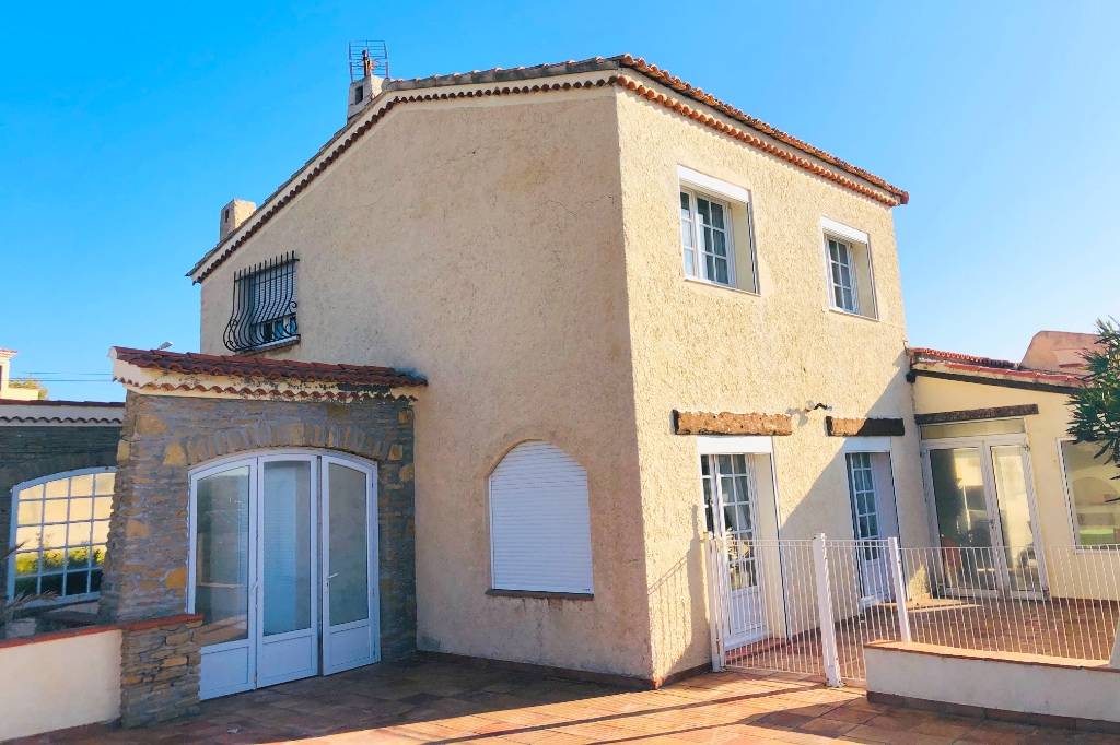 Villa en bord de mer, face à la Baie de Sanary