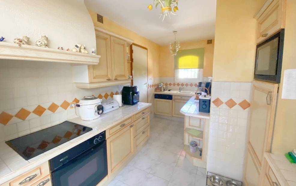 Ce bien est à vendre par l'agence immobilière Orpi Papazian