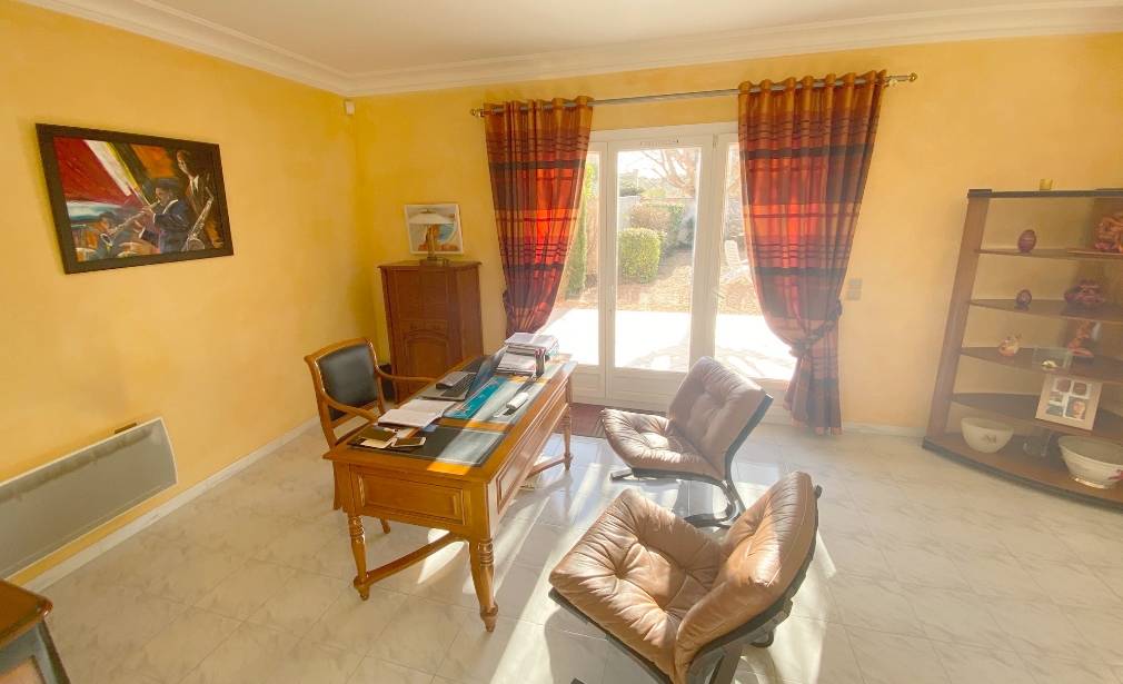 Maison avec parcelle de terrain à vendre à Six-Fours