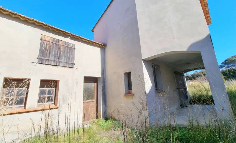 Maison 2 pièces avec fort potentiel de rénovation à vendre à Six-Fours, Avenue Laennec