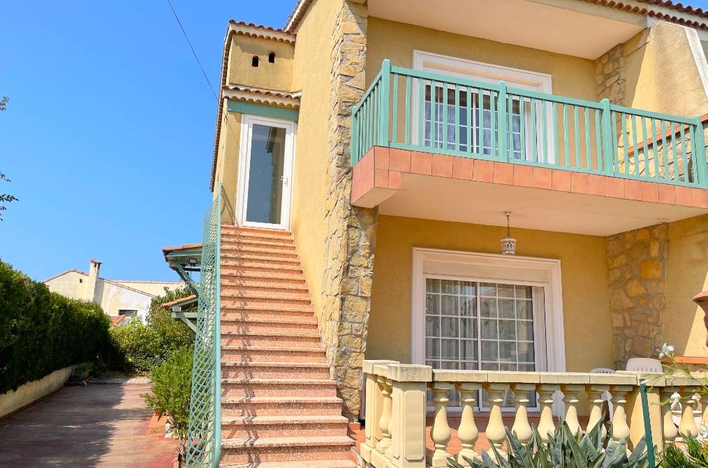 Propriété provençale parementée de pierres à vendre à Six-Fours