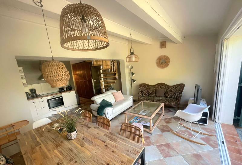 Ce bien d'exception avec un emplacement privilégié est à vendre dans votre agence immobilière Papazian