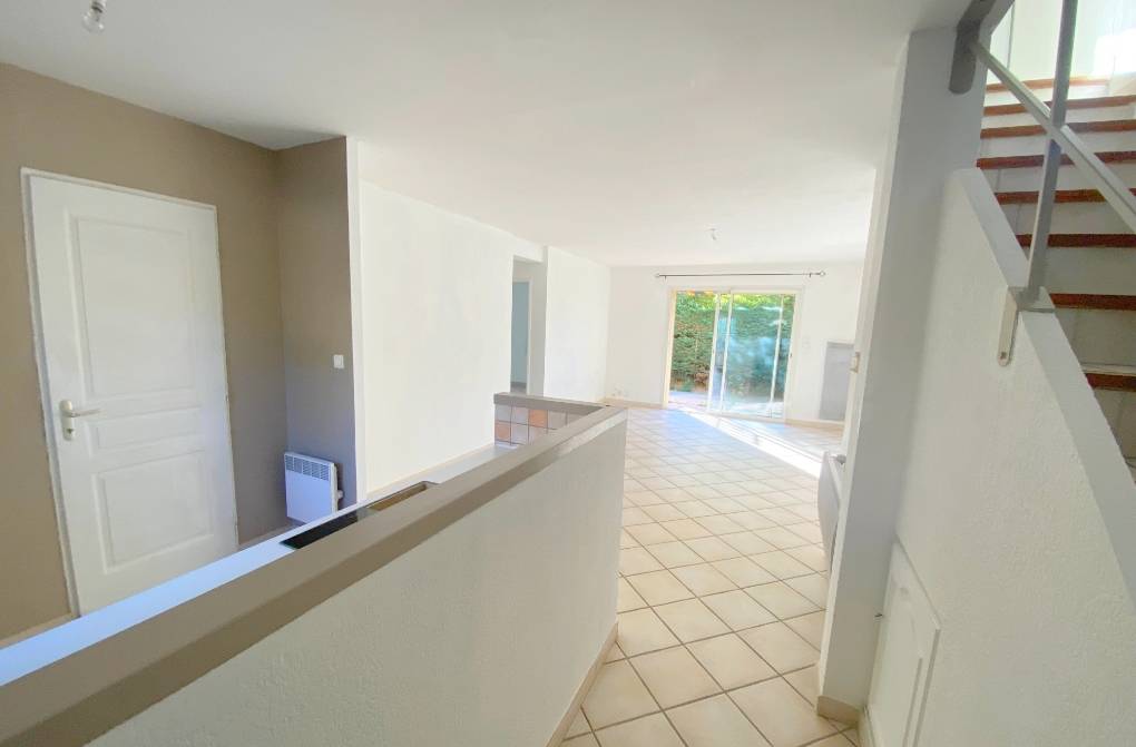 Maison des années 2000 à vendre à proximité du centre-ville de Six-Fours-les-Plages
