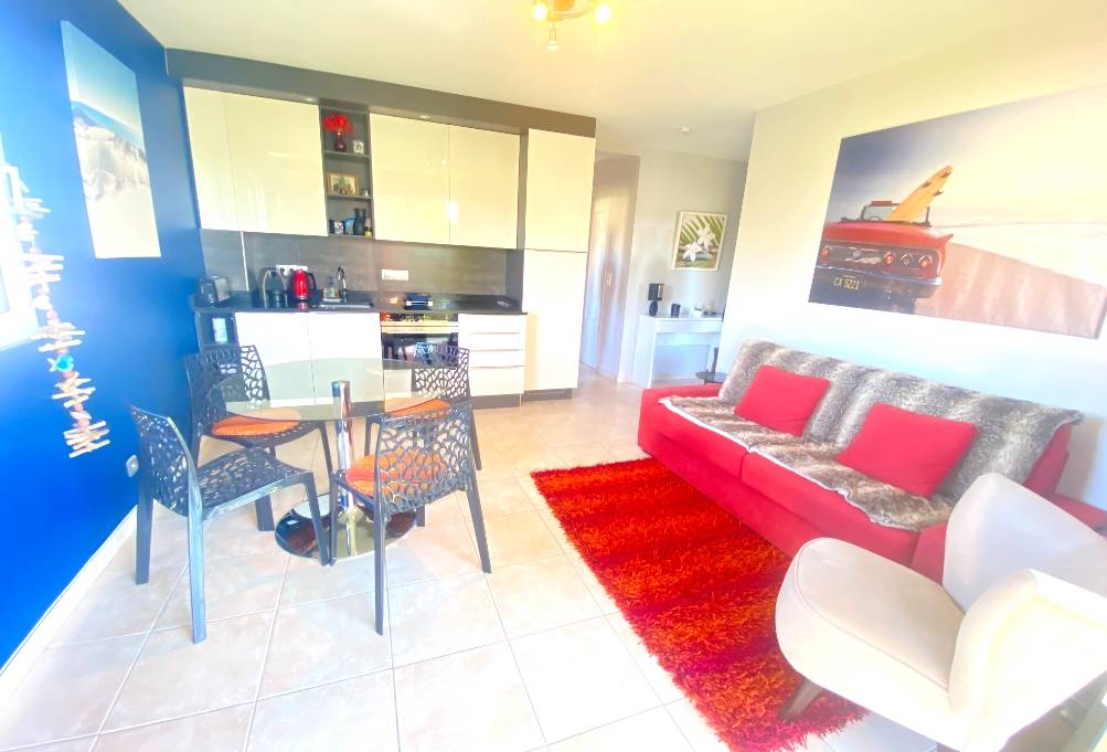 Appartement T3 rénové à vendre à 150 mètres de la plage des Lecques