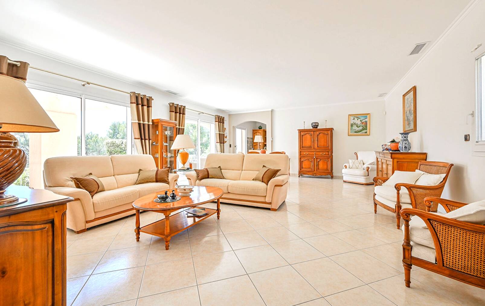 Domaine provençal avec une construction des années 90 en vente à 10 minutes en voiture du port de la Ciotat