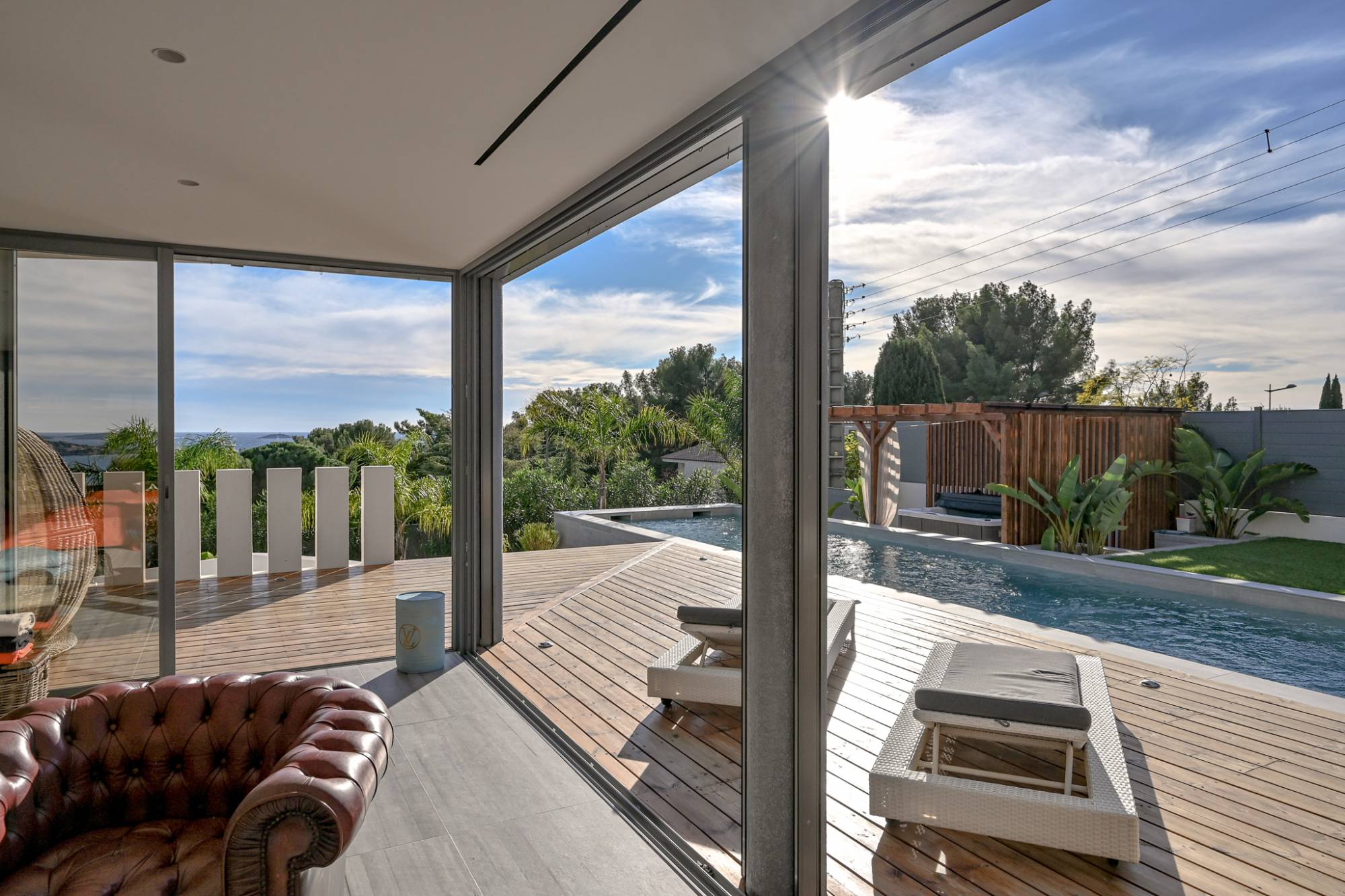 Propriété de prestige avec piscine et vue mer à vendre à Bandol, proche de Sanary-sur-Mer